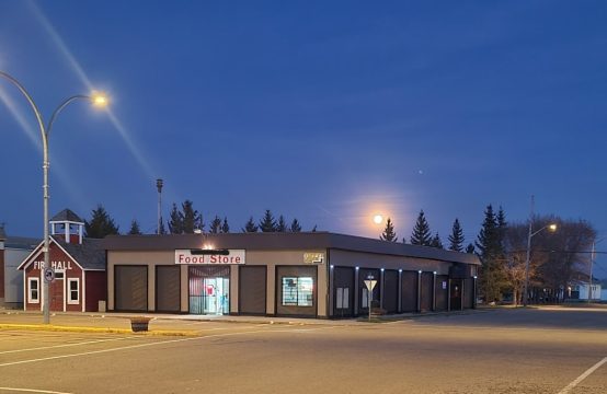 Grocery &#038; Liquor Store